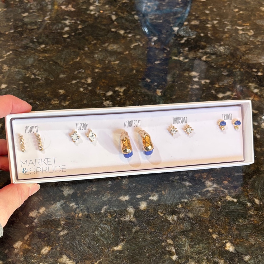 NIB Market & Spruce Sailor Gold Earring Set X five